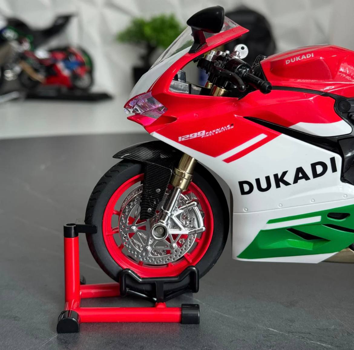 1:9 Ducati 1299 Premium - Con Humo